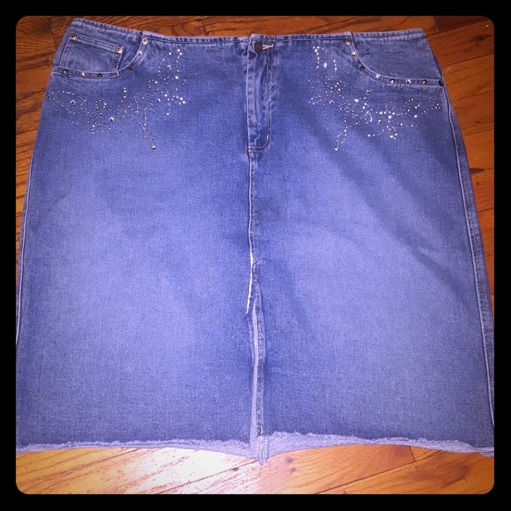 Studded light wash denim skirt plus size 20